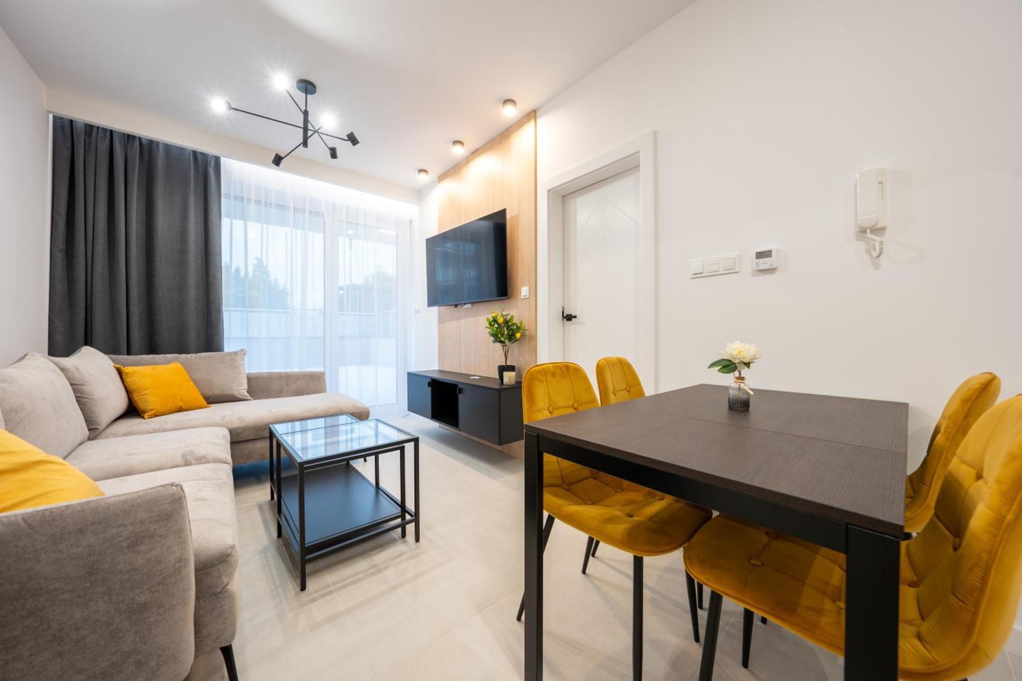 Miodowy Z Duzym Tarasem W Rewalu, Blisko Morza Apartment *