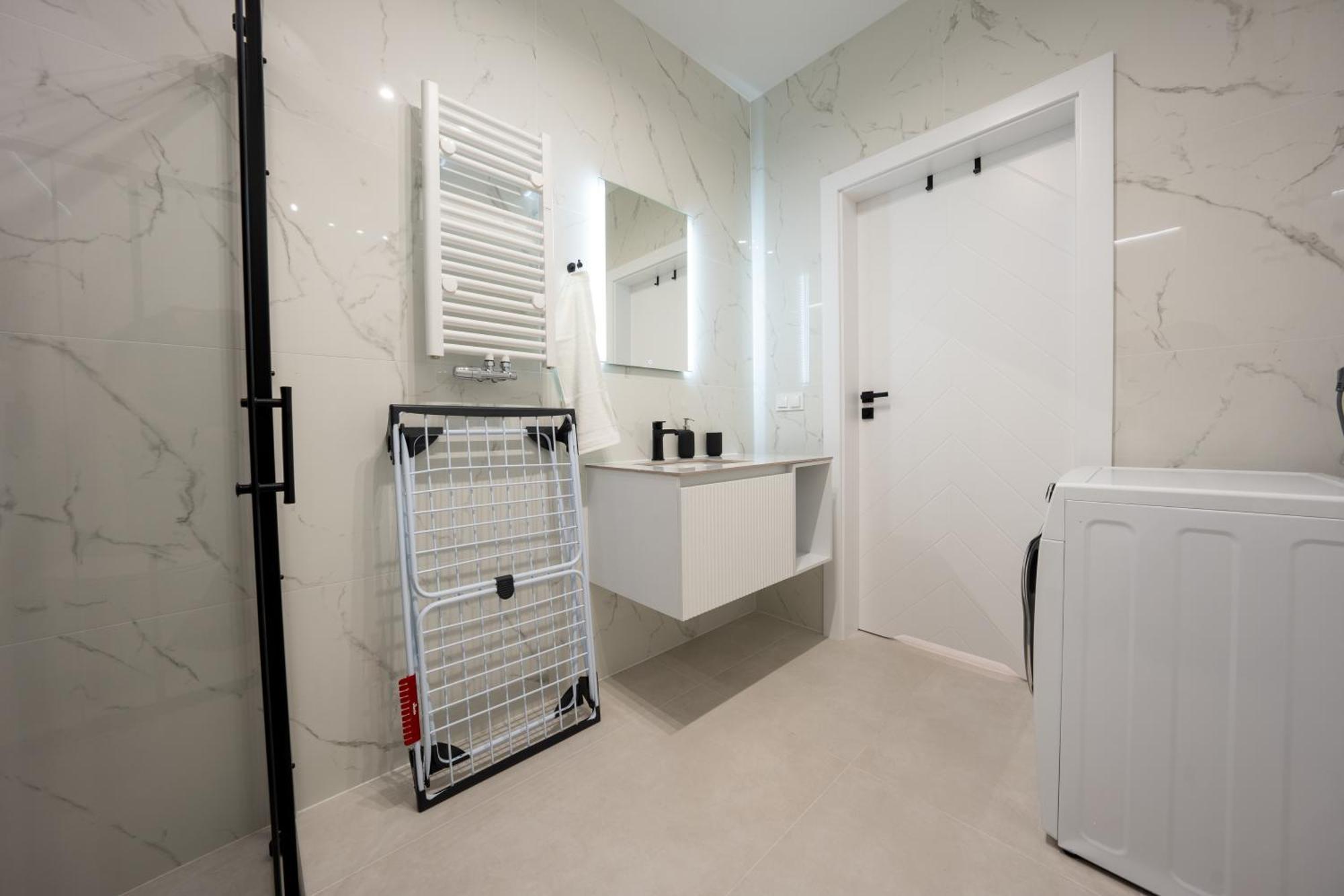 Apartment Miodowy Z Duzym Tarasem W Rewalu, Blisko Morza Rewal